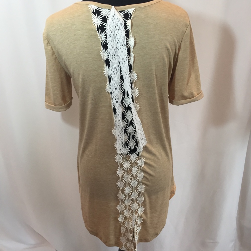 Cute lace top!